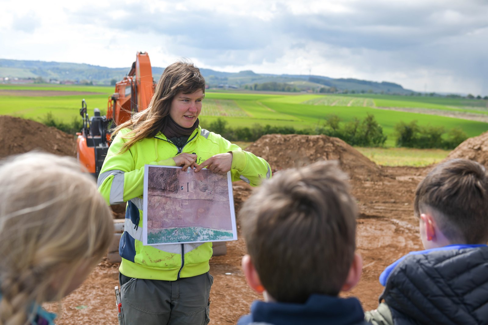 terranets sel: Schüler:innen durften die Archäolog:innen für einen Tag begleiten